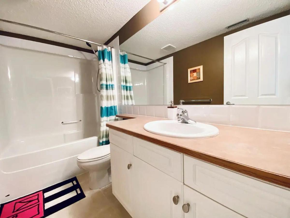 YYC Private, Spacious, & Bright Home מראה חיצוני תמונה
